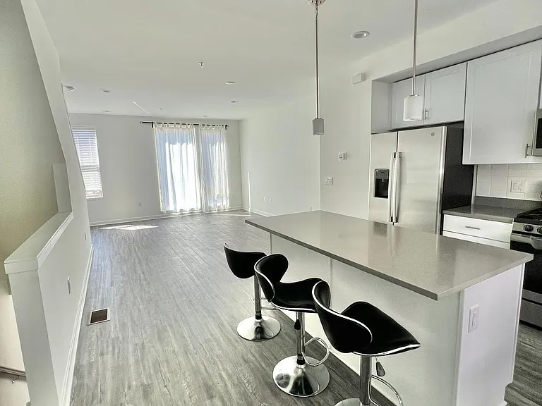 3103 Beachview Ln — Photo 10