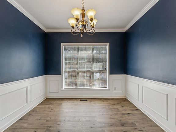 5th image of 8441 Bluff Ridge Rd