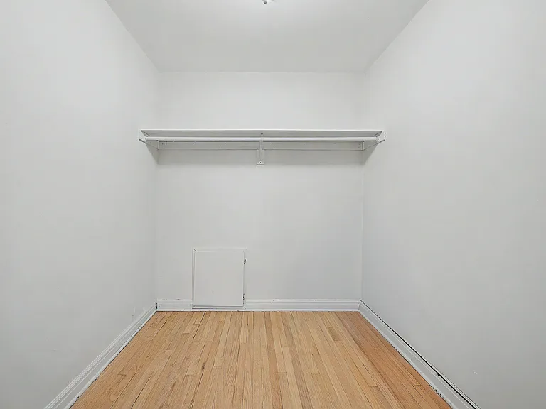 Roosevelt Apartments — Photo 20