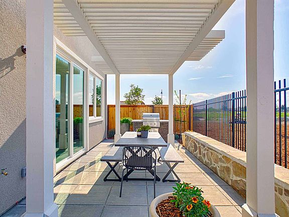 Plan 2 - Backyard