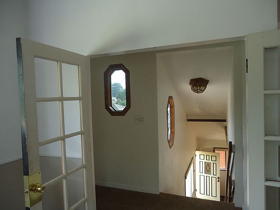 4th image of 22148 Schoolcraft St