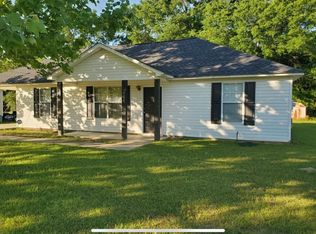 308 Woods Way, Dublin, GA 31021