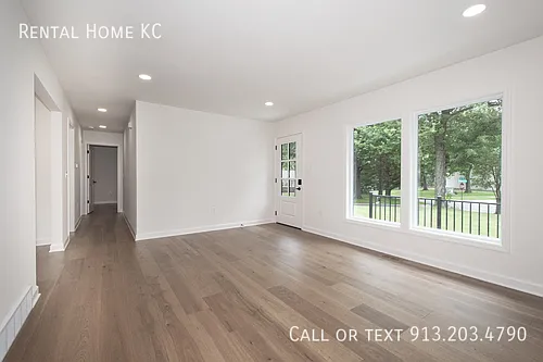 8400 W 93rd St — Photo 9