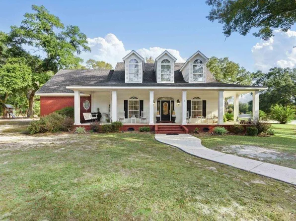 494 Sara Oaks Dr, Saraland, AL 36571