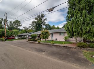 962 NW Keasey St, Roseburg, OR