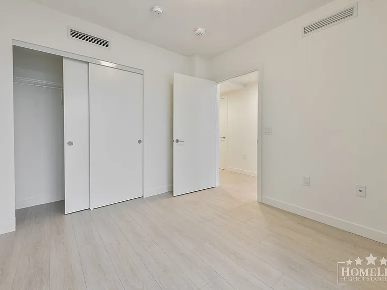13675 107a Ave #1004 — Photo 14