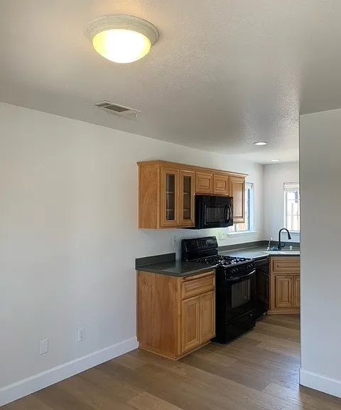 1720 Stillwater Ct #B — Photo 13