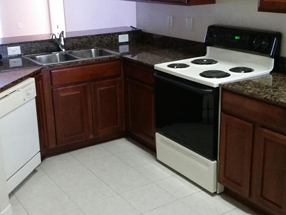 3rd image of 7153 Royal George Ct