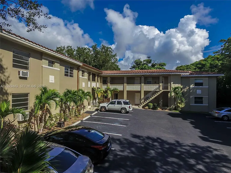 125 Edgewater Dr #7 — Photo 18