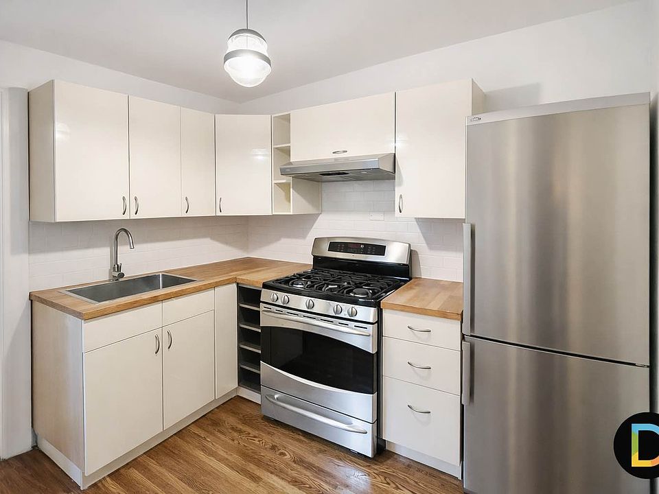 1st image of 22 Grove St APT 4D