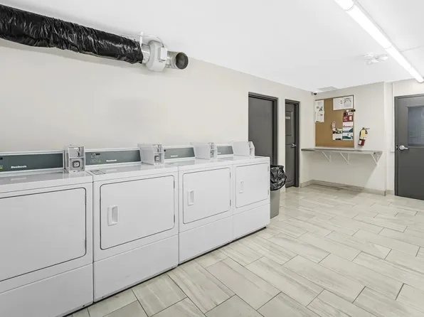 Park Lane Towers Apartments