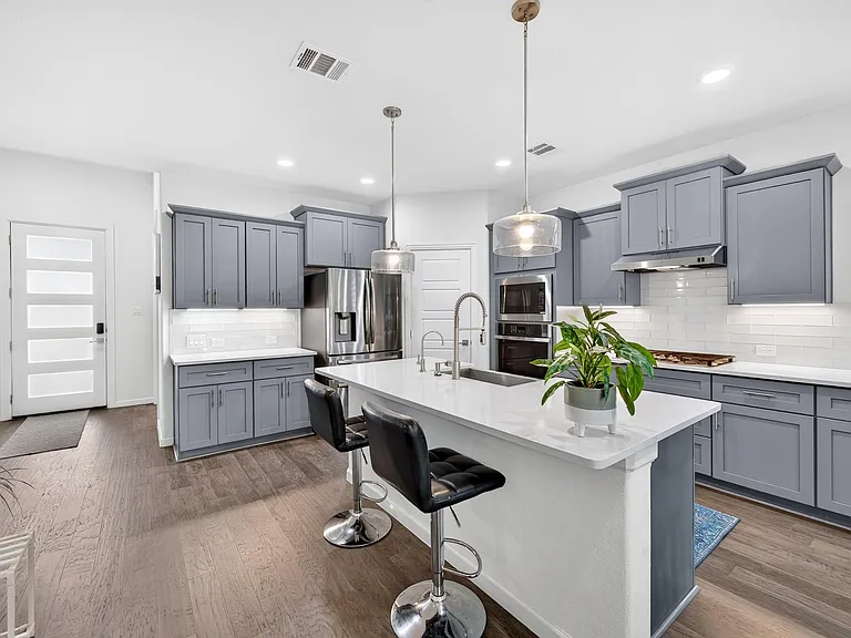 4000 Nightingale St — Photo 14