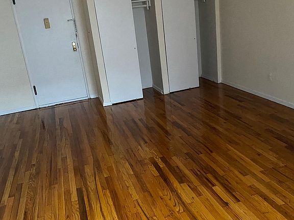 4th image of 14325 41st Ave APT 401