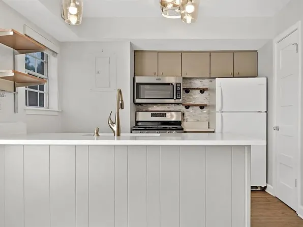 7801 Shoal Creek Blvd APT 135, Austin, TX 78757