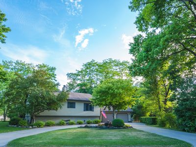 1081 N Eastwood Dr, Silver Lake, WI, 53170