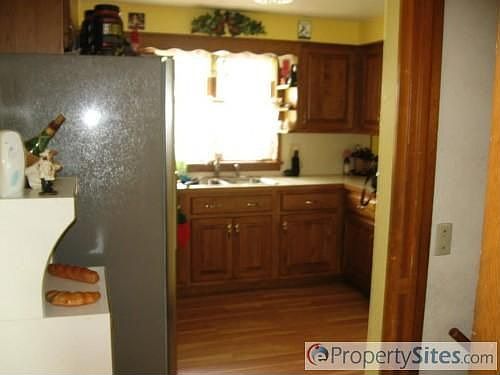 5th image of 2305 Hawthorne Dr