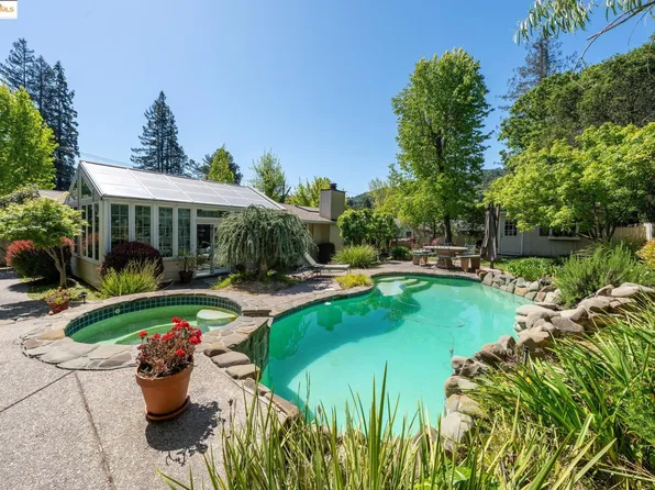 14 El Camino Moraga, Orinda, CA 94563