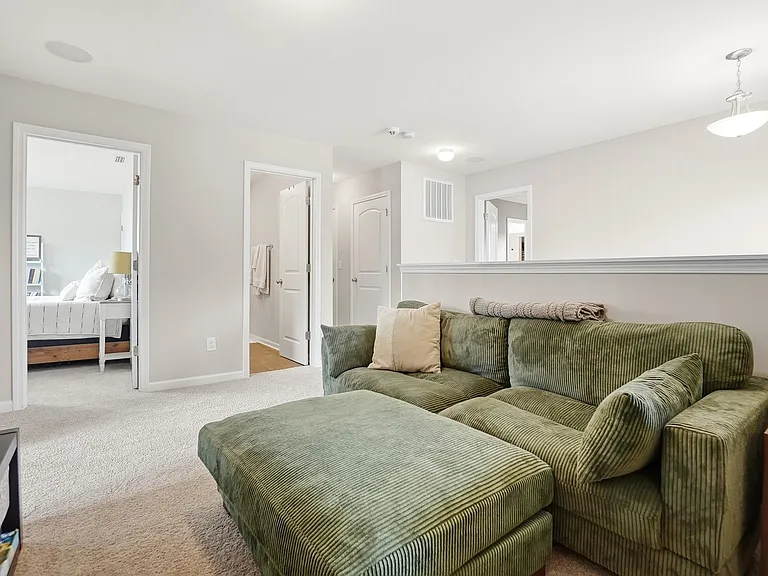 1831 Savannah Ln — Photo 26