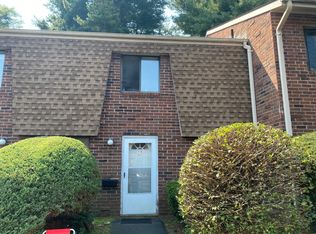 104 Wakefield Cir #104, East Hartford, CT 06118
