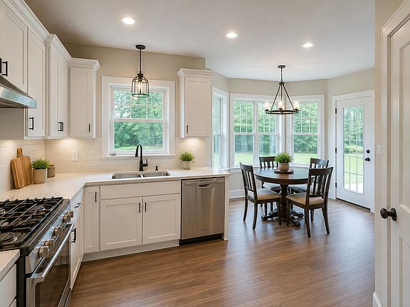 5th image of 626 Saint James Rd
