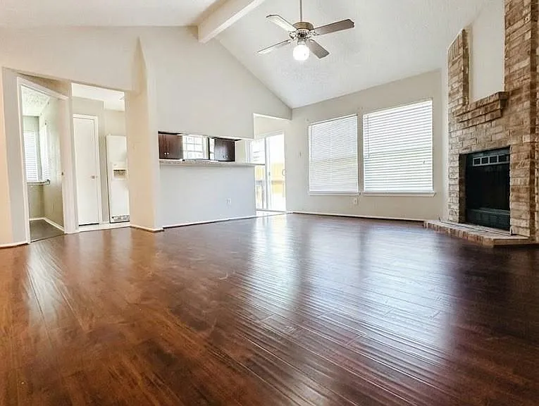 9302 Golden Sunshine Dr — Photo 2