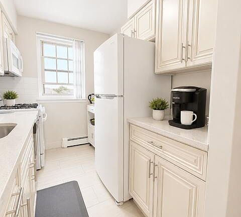 2nd image of 420 Maryland Ave APT 3D