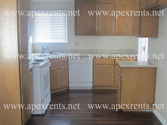 2nd image of 1510 Woodland Oaks Way