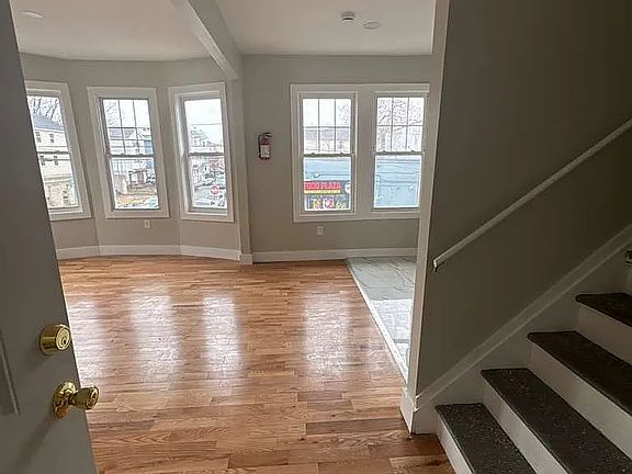 2nd image of 376 Avon Ave #6C