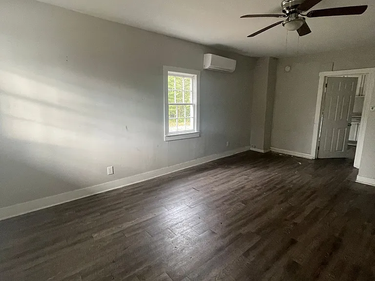 1418 Campbell St #2 — Photo 6