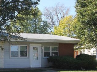 2 Oak Rd, Columbus, OH 43217