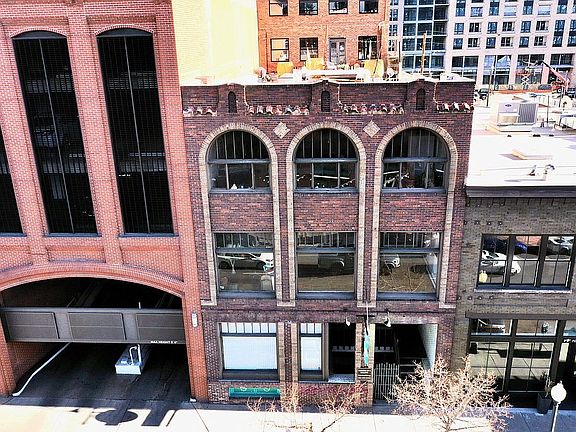 Beautiful Building w/ Option
