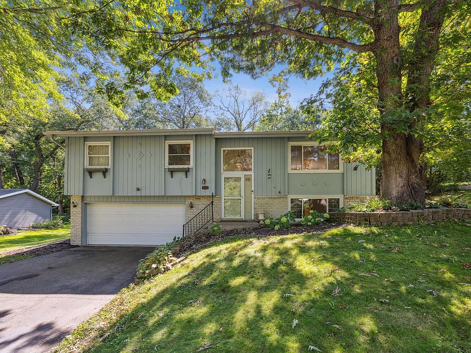 1st image of 3303 Red Oak Cir S