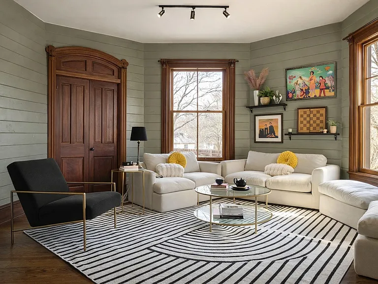 524 W Hunt St — Photo 45