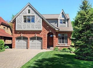 2026 Chestnut Ave, Wilmette, IL 60091
