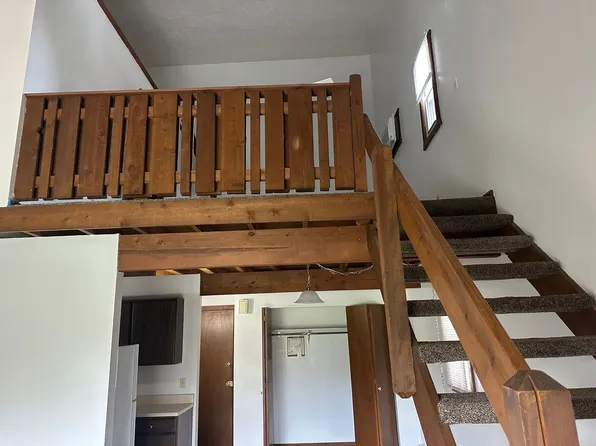 Wolosyn Circle Apartments, 2063 Wolosyn Cir #2, Youngstown, OH 44514