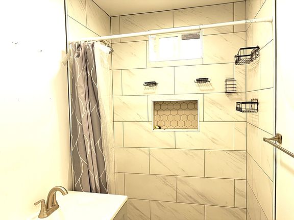 5th image of 2238 Sea Breeze Dr