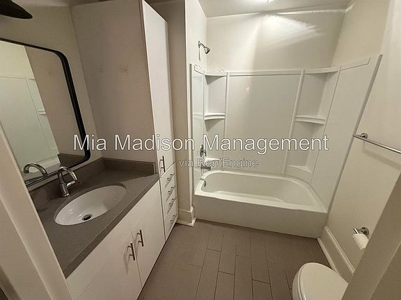 5th image of 328 Barnard St #5