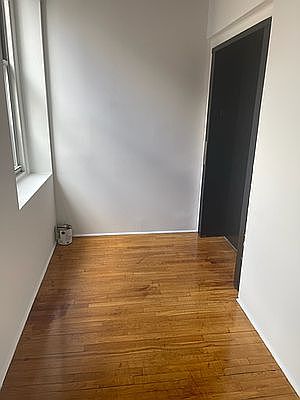 4th image of 130 W 3rd St APT 3N