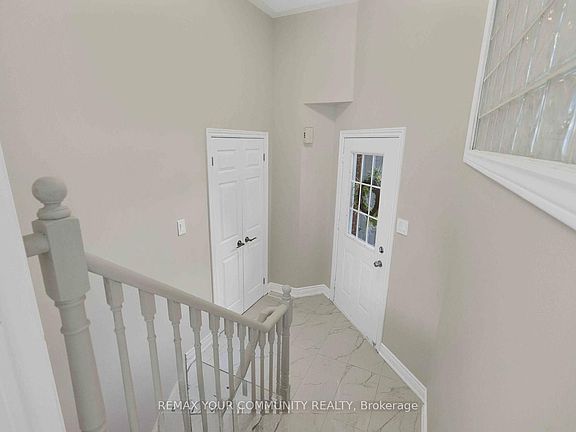 3rd image of 47 Holly Meadow Rd