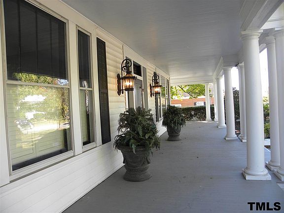 3rd image of 208 N 2nd St