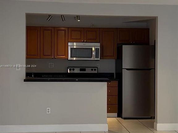 3rd image of 4650 NW 79th Ave APT 1H