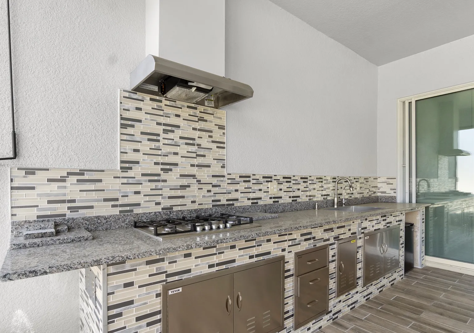 2320 Symphony Cir — Photo 3