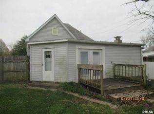 921 S 16th St, Herrin, IL 62948