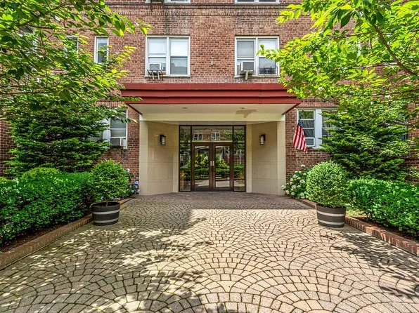 99-31 64th Ave APT A4, Queens, NY 11374