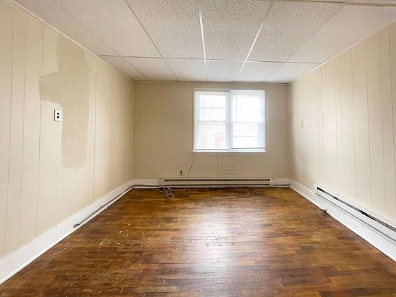 5th image of 822 W Howard St #1/2