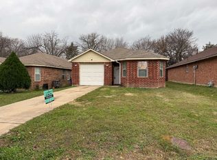 1823 Smoke Tree Ln, Dallas, TX 75253