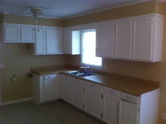 4th image of 1418 Holmes Ave
