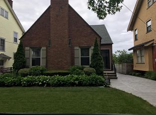 7114 Clinton Ave, Cleveland, OH 44102