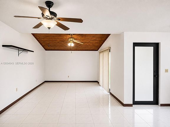 3rd image of 6521 SW 114th Ave