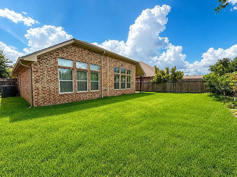 2410 Horned Owl Dr — Photo 31